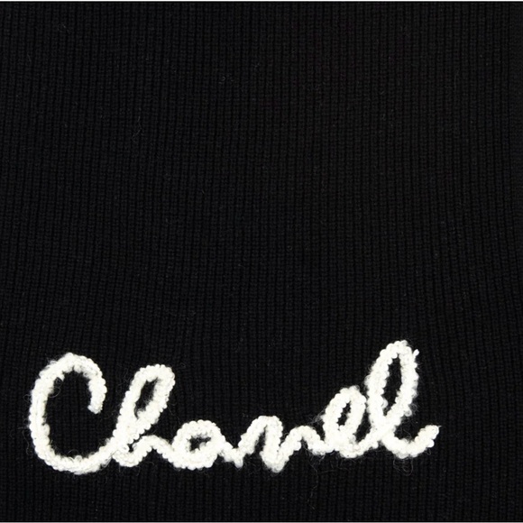 Chanel NWT 100% Cashmere Black Stole Scarf. Hand Embroidered White Pear Logo - Picture 8 of 8